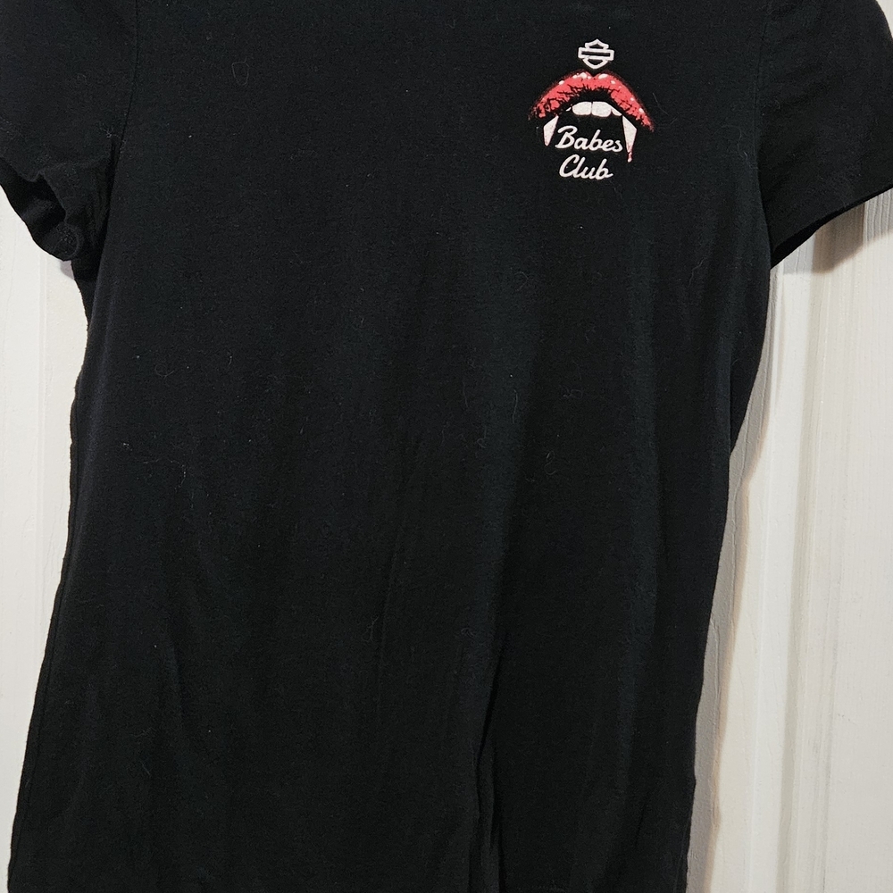 Harley-Davidson Black Tee with Red Lip Graphic